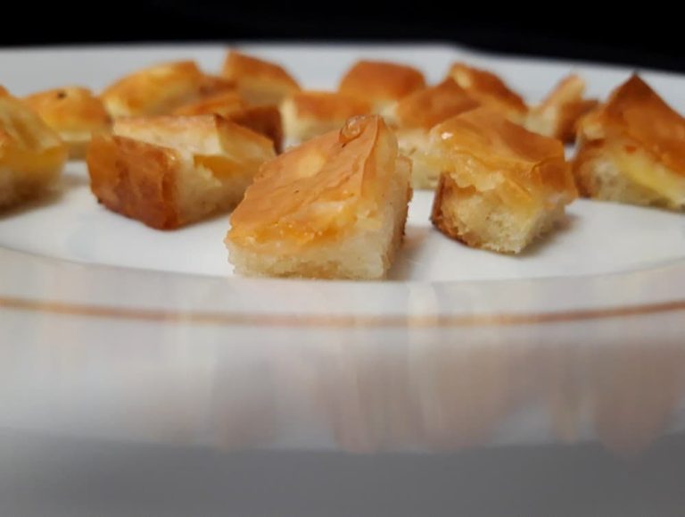 Croutons with cheese