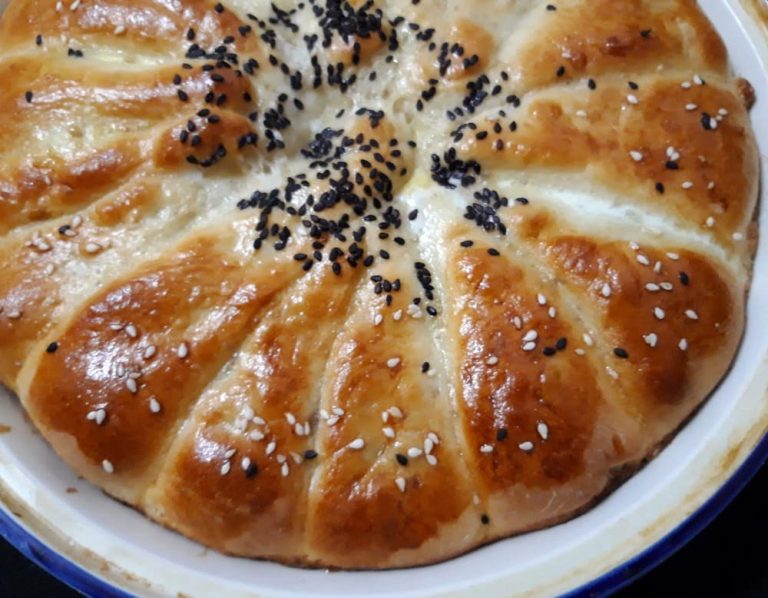 Carob cake with apples Sunflower