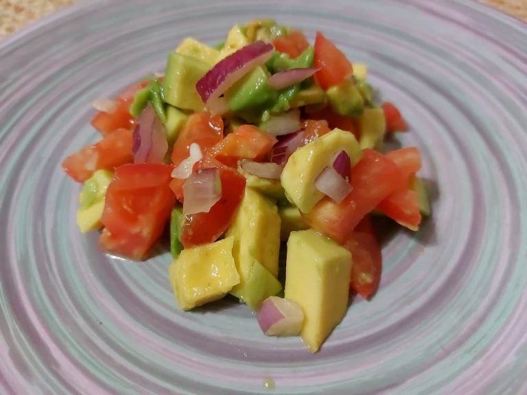 Avocado and tomato salad