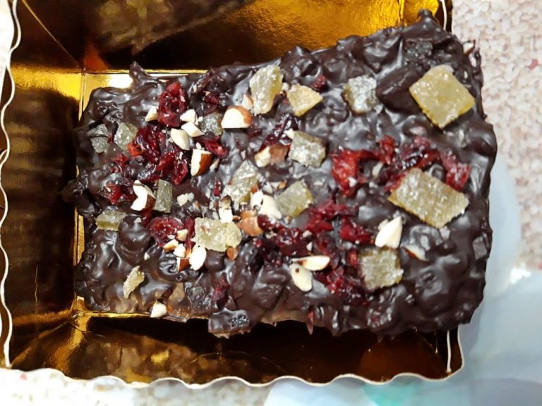 Chocolate with cranberries and ginger