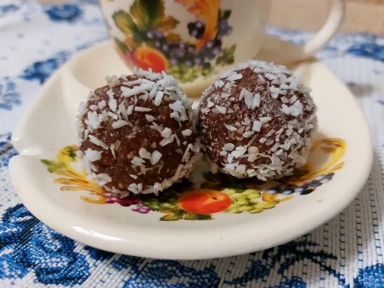 Chocolate balls with dried apricots