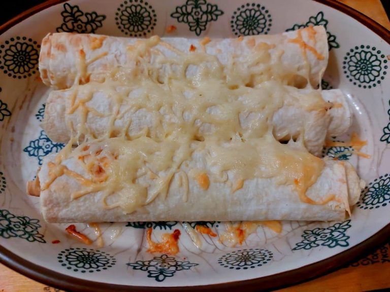 Lavash cheese rolls