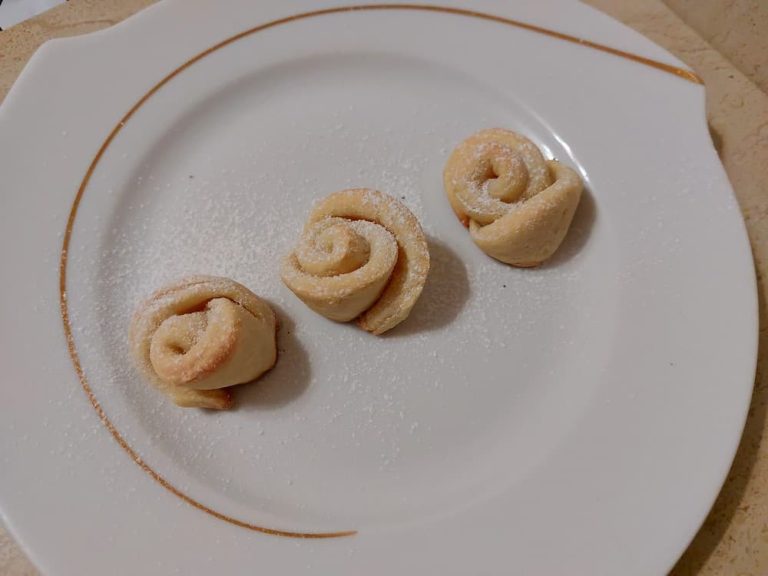 Cottage cheese cookies Flowers