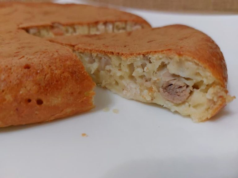 Заливной пирог с курицей