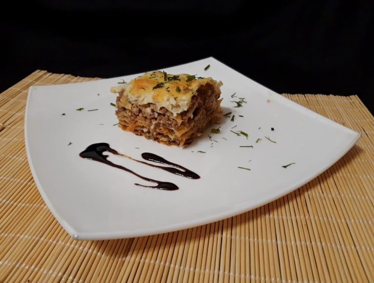 Лазанья из тонкого лаваша
