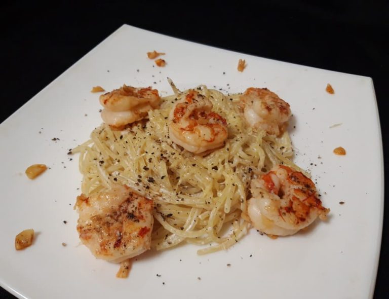 Spaghetti with shrimps