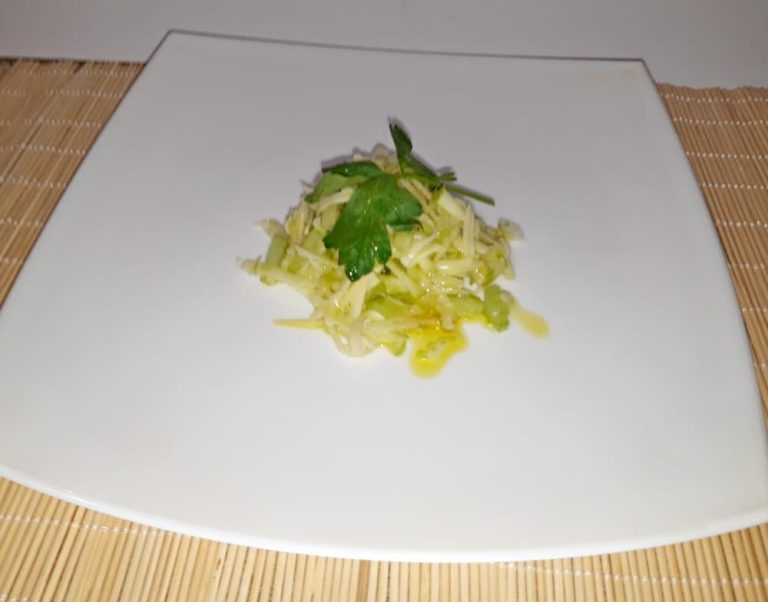 Celery salad with apple