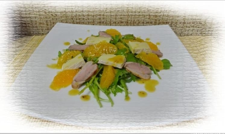 Салат с утиной грудкой и апельсинами