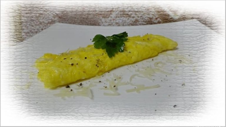 Classic french omelet