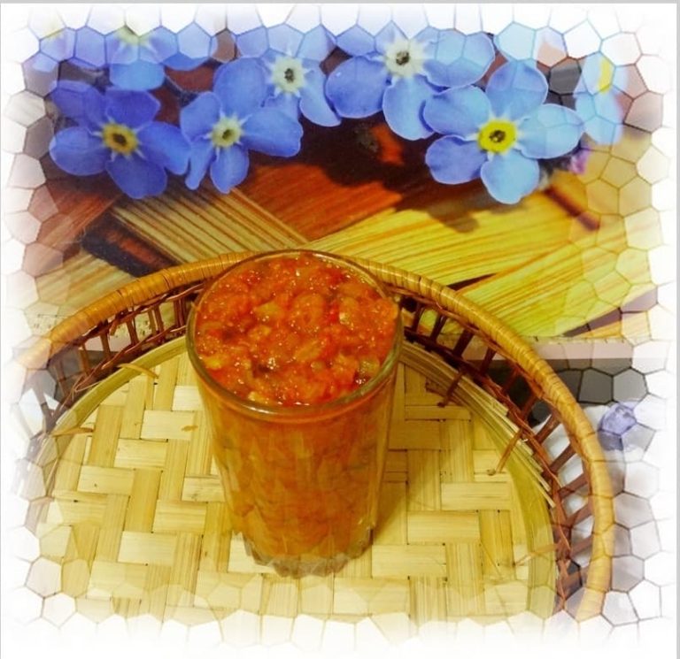 Vegetable tomato and apple sauce