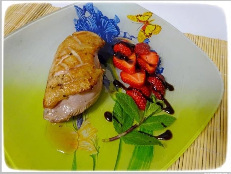 Duck breast with strawberries