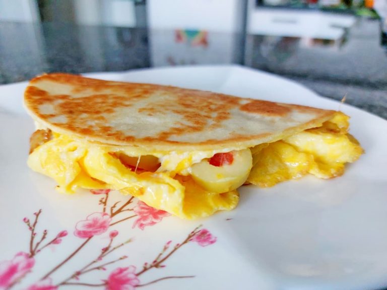 Omelette in pita