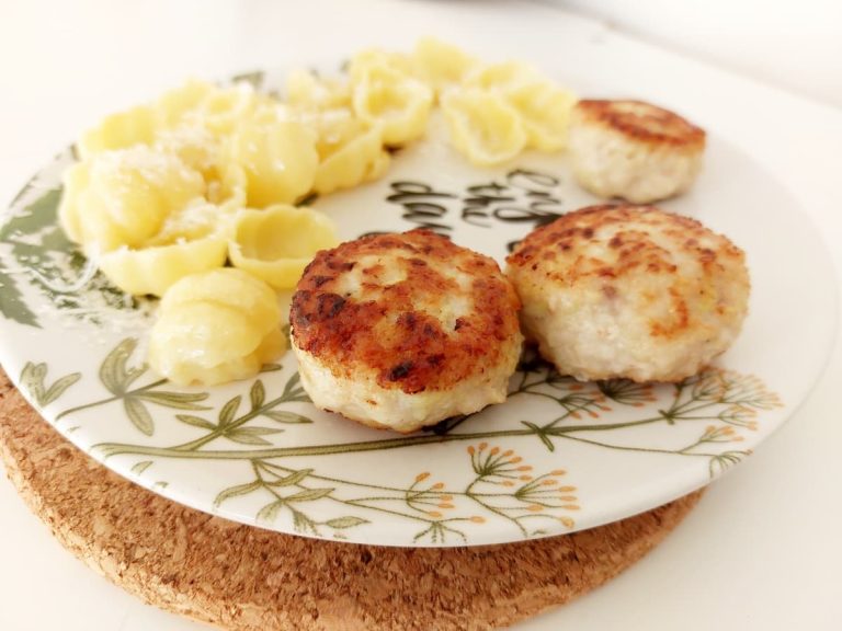 Chicken balls with zucchini