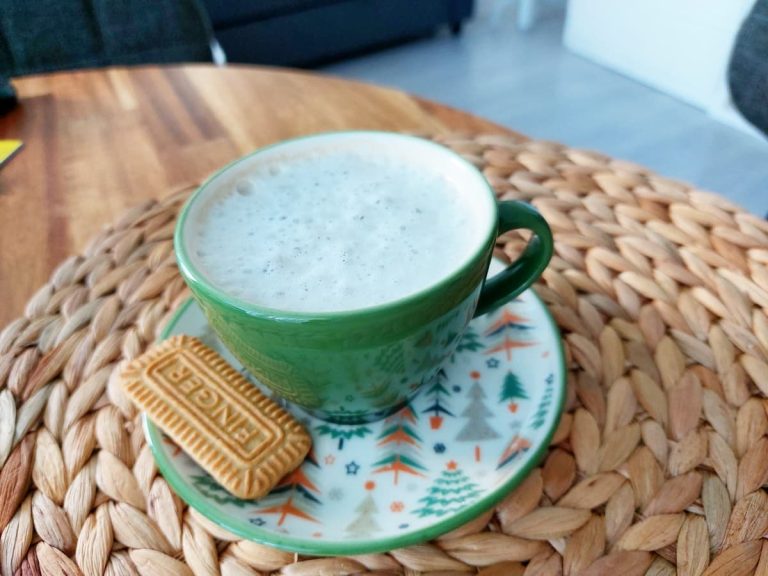 How to froth milk for cappuccino