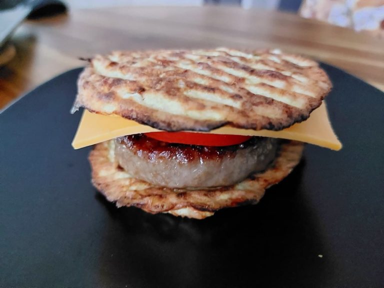 Burger with zucchini flatbreads