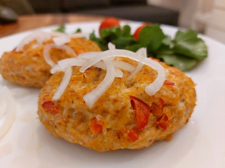 Minced chicken kebab