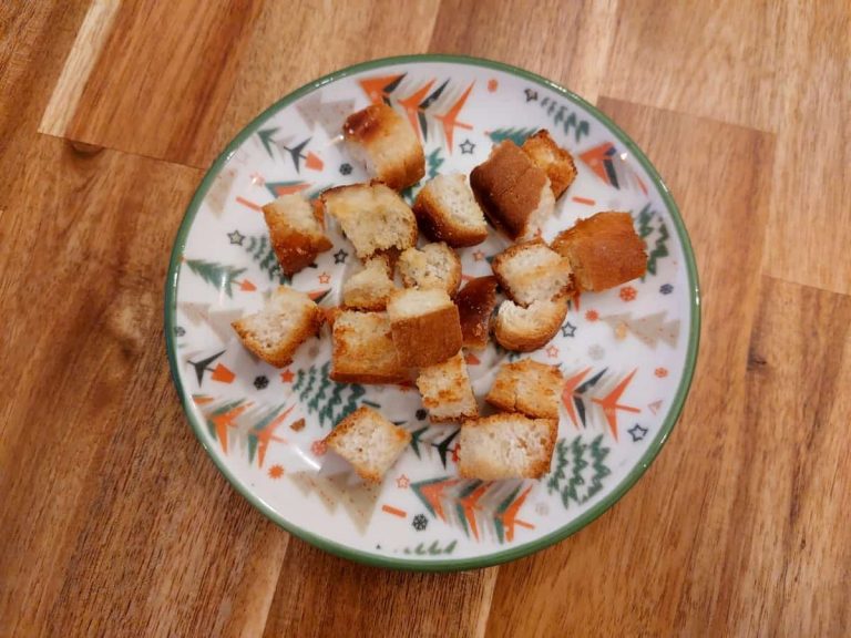 Salad croutons