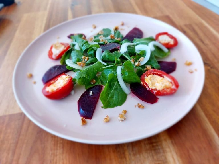 Arugula beet salad