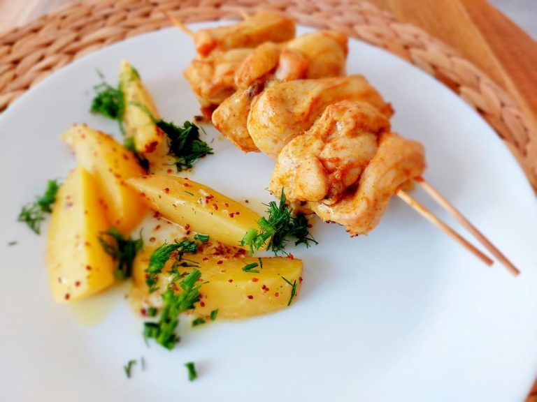 Chicken skewers and potatoes