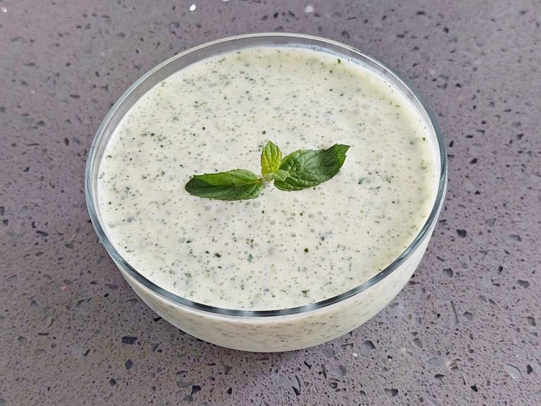 Yogurt garlic sauce