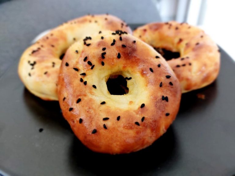 Cottage cheese bagels