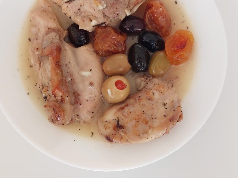 Курица Марбелья