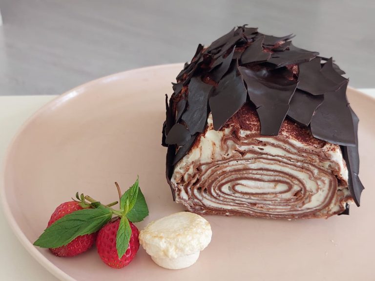 Шоколадный торт Бревно