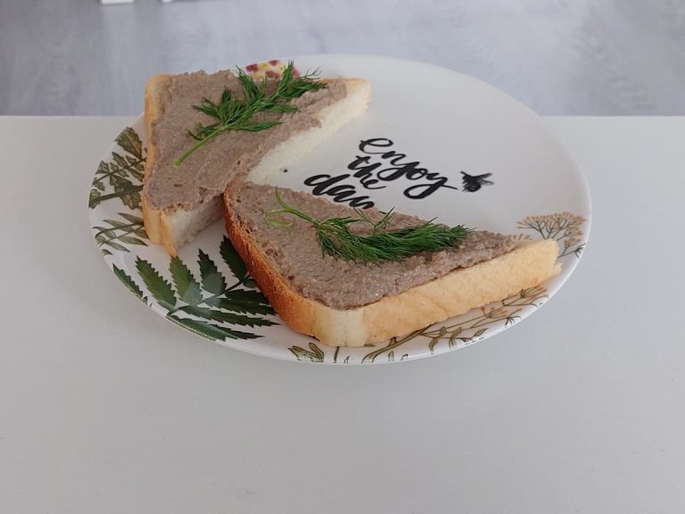 Паштет из куриной печени с яблоком