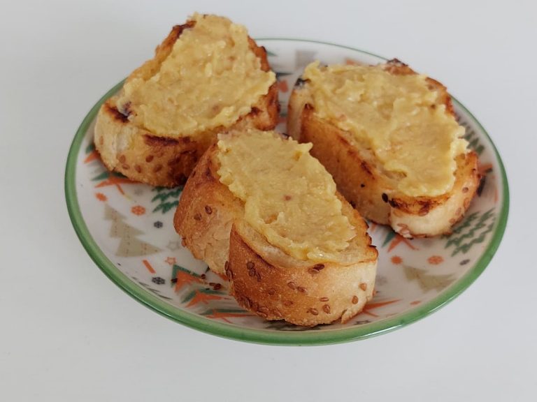 Масло с карамелизованным луком