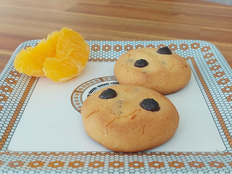 Песочное печенье с шоколадом и апельсином