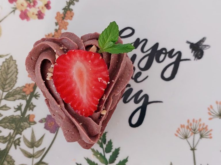 Пирожное в форме сердца