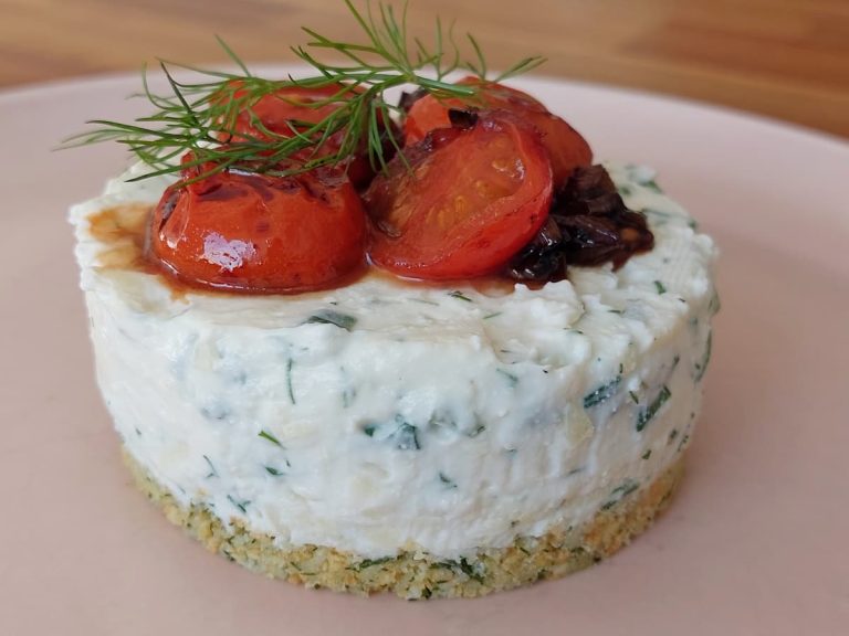 Чизкейк с джемом из помидоров