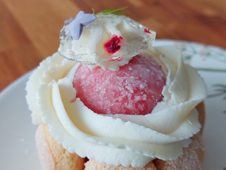 Украшение из желе для десертов