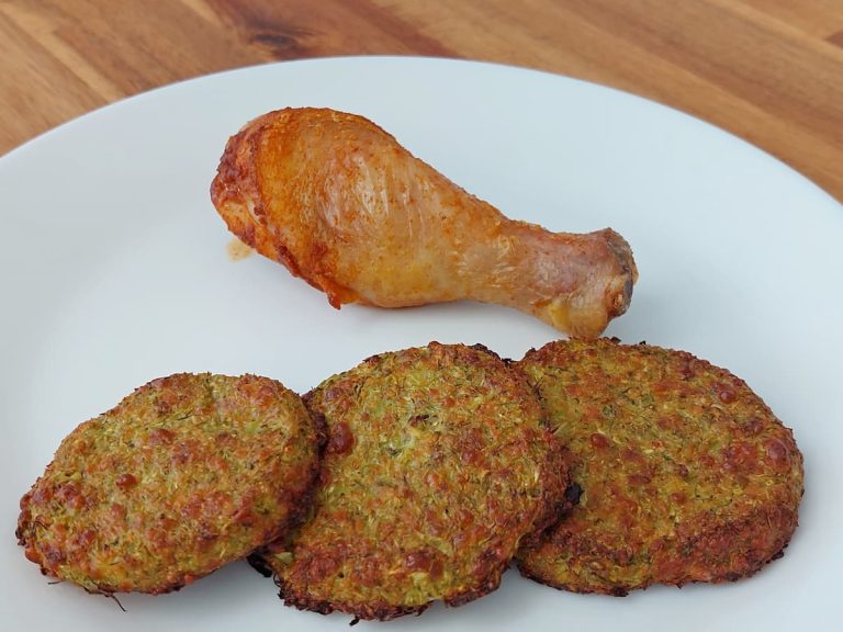 Хрустящая закуска из брокколи с сыром