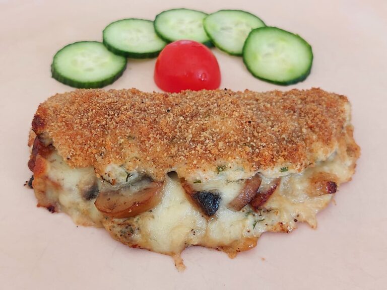Лепешки из куриного фарша с грибами